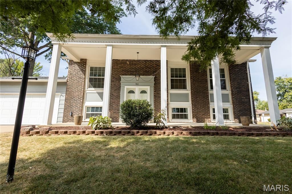 Property Photo: 901 Torino Drive MO 63021