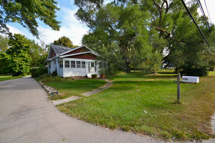 550 W Oakwood Rd  Oak Creek WI 53154 photo