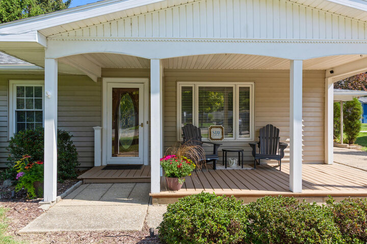 Property Photo:  133 N Eagle Street  MI 49117 