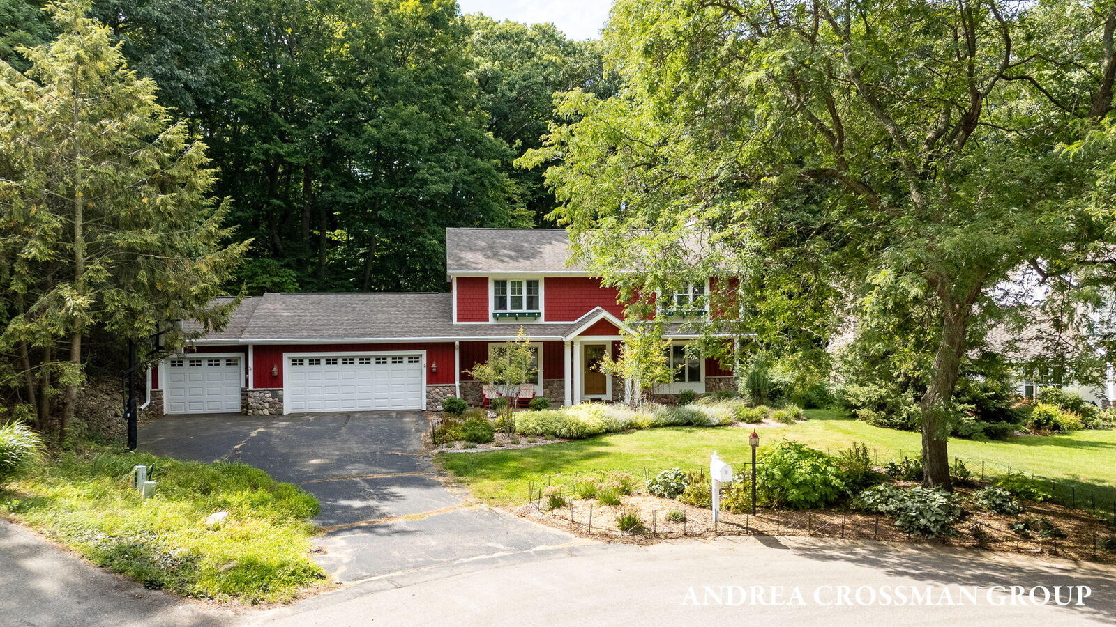 Property Photo:  210 Timbercrest Court  MI 49424 