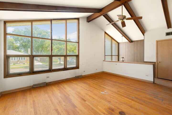 Property Photo:  1410 N 34th Avenue  IL 60160 