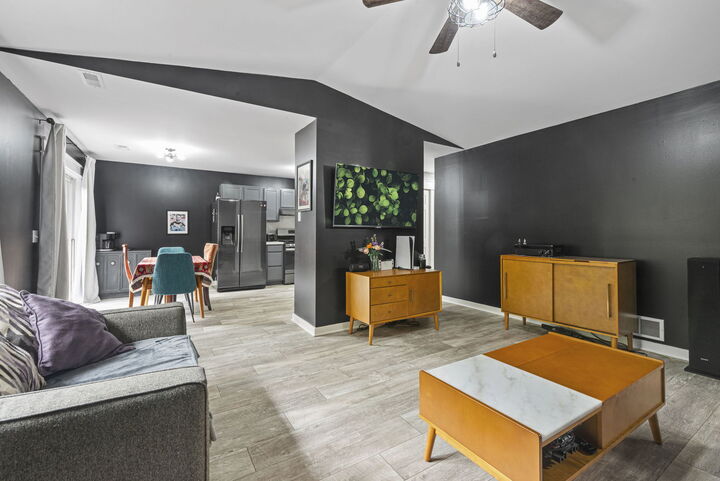 Property Photo:  1940 Matthew Court D  IL 60123 