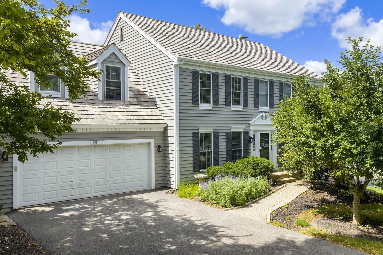 Property Photo:  498 Calvin Court  IL 60031 