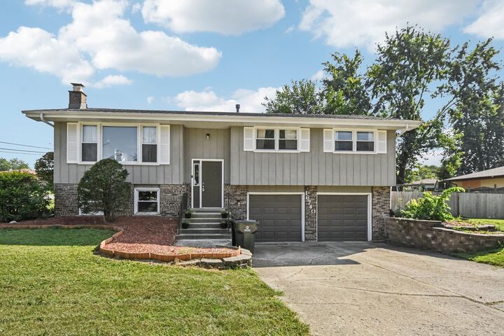 16740 Forest Avenue  Oak Forest IL 60452 photo
