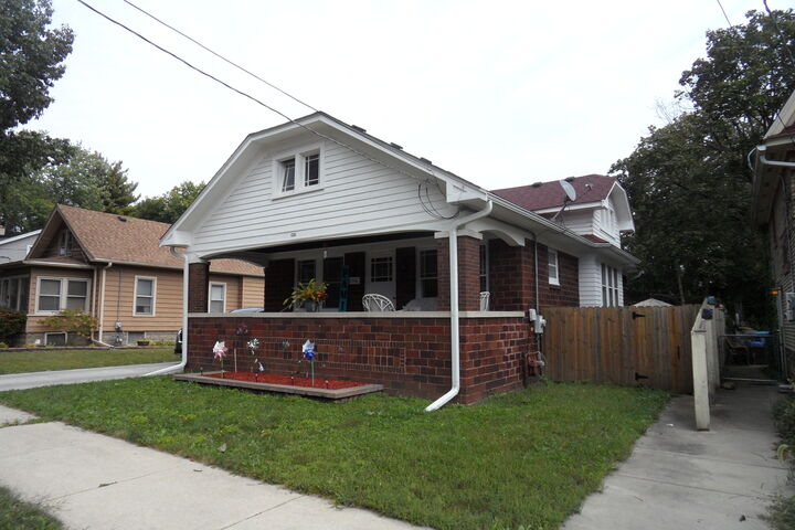 636 Bangs Street  Aurora IL 60505 photo