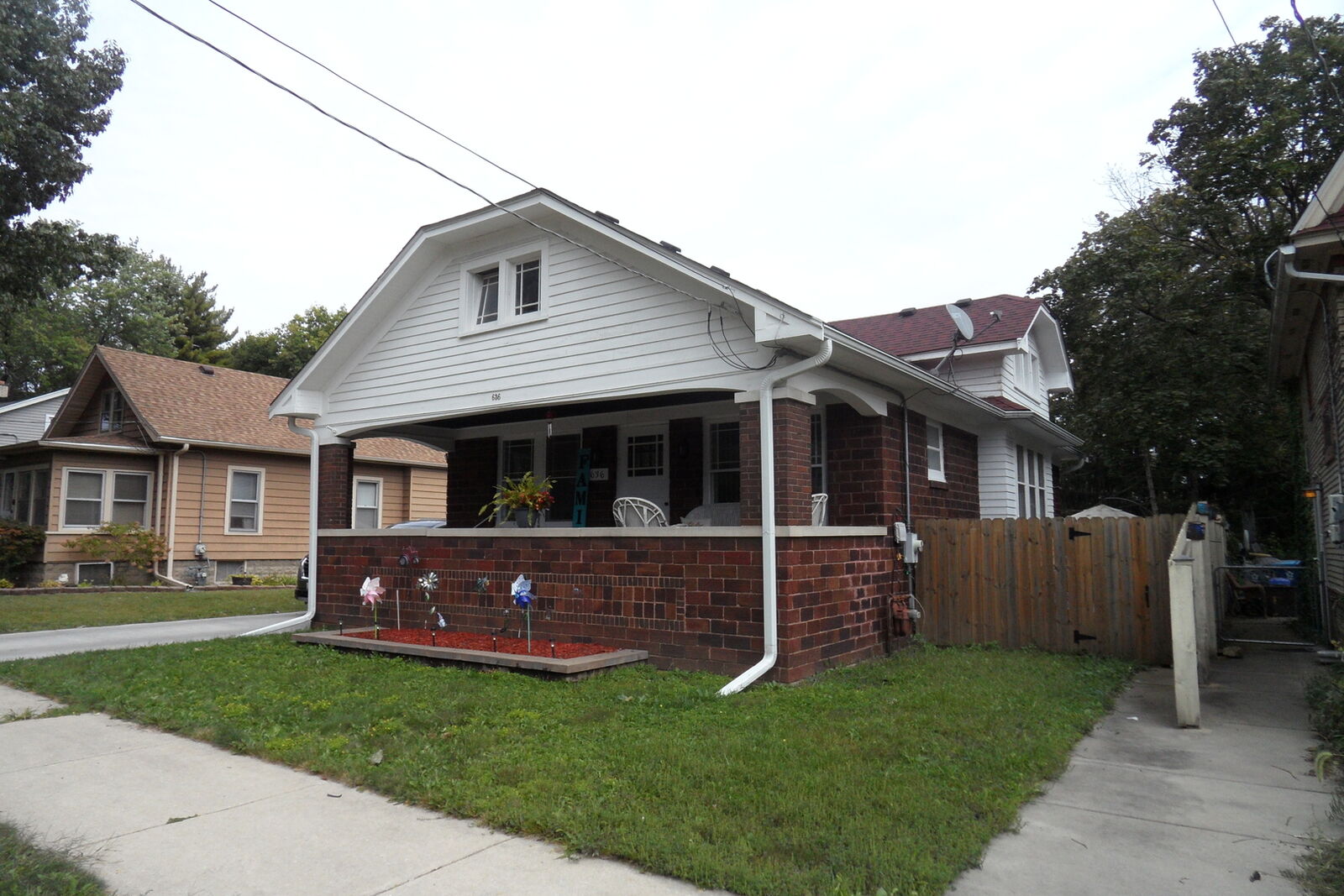 Property Photo: 636 Bangs Street IL 60505