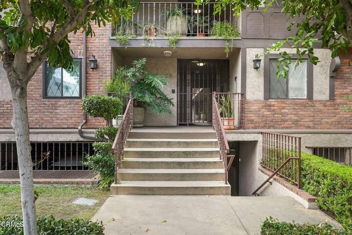 Property Photo:  366 W California Avenue 6  CA 91203 