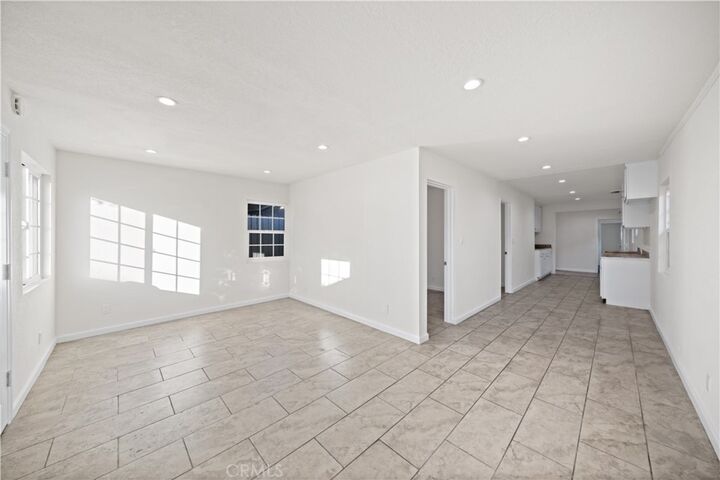 Property Photo:  13032 S Main Street  CA 90061 