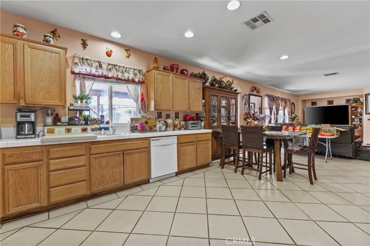 Property Photo:  3061 Clapper Street  CA 92571 