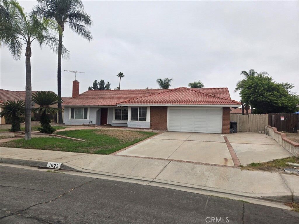 Property Photo:  1022 Sunset  CA 92376 