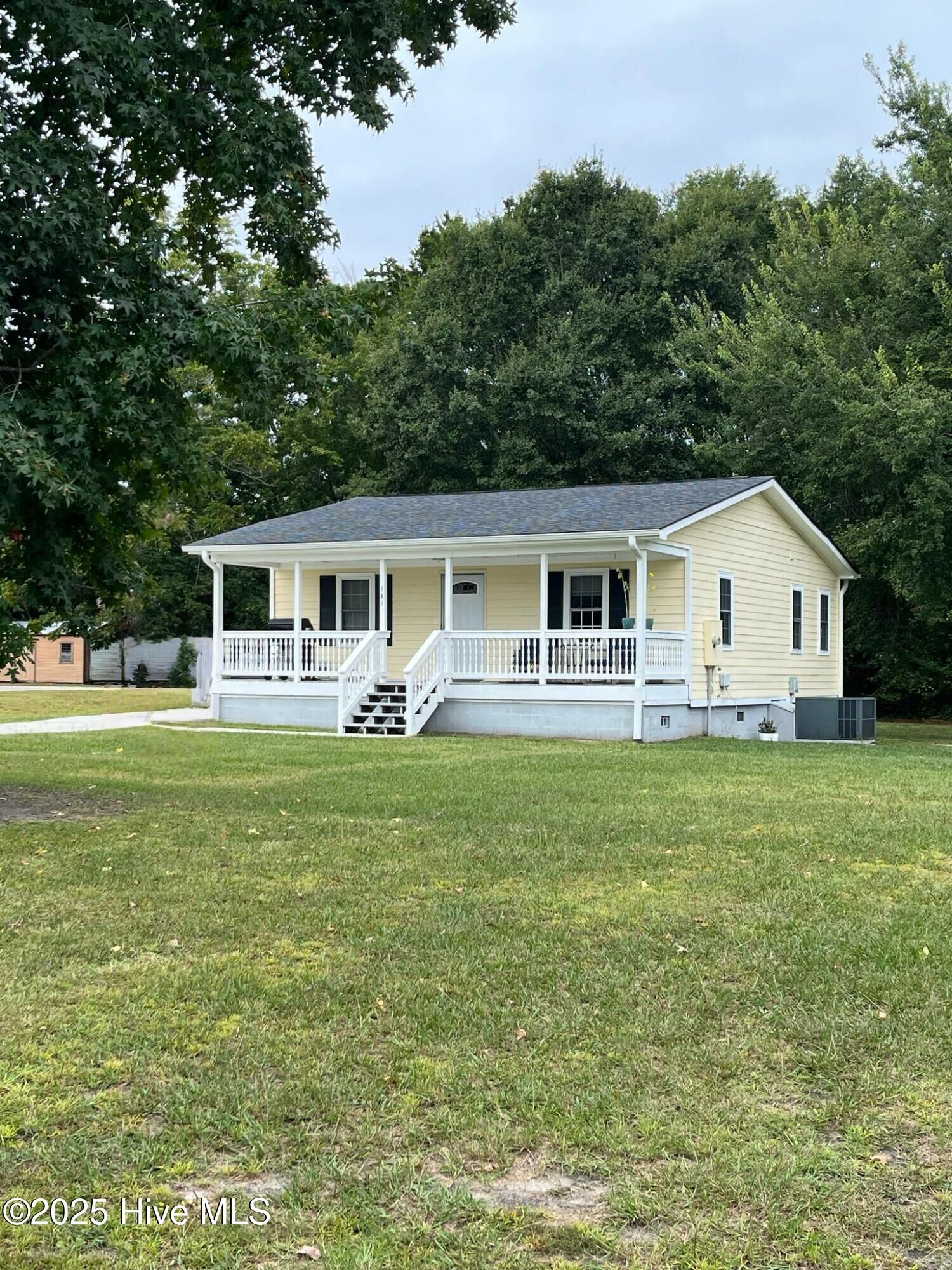 Property Photo:  141 Hargrove Drive  NC 28411