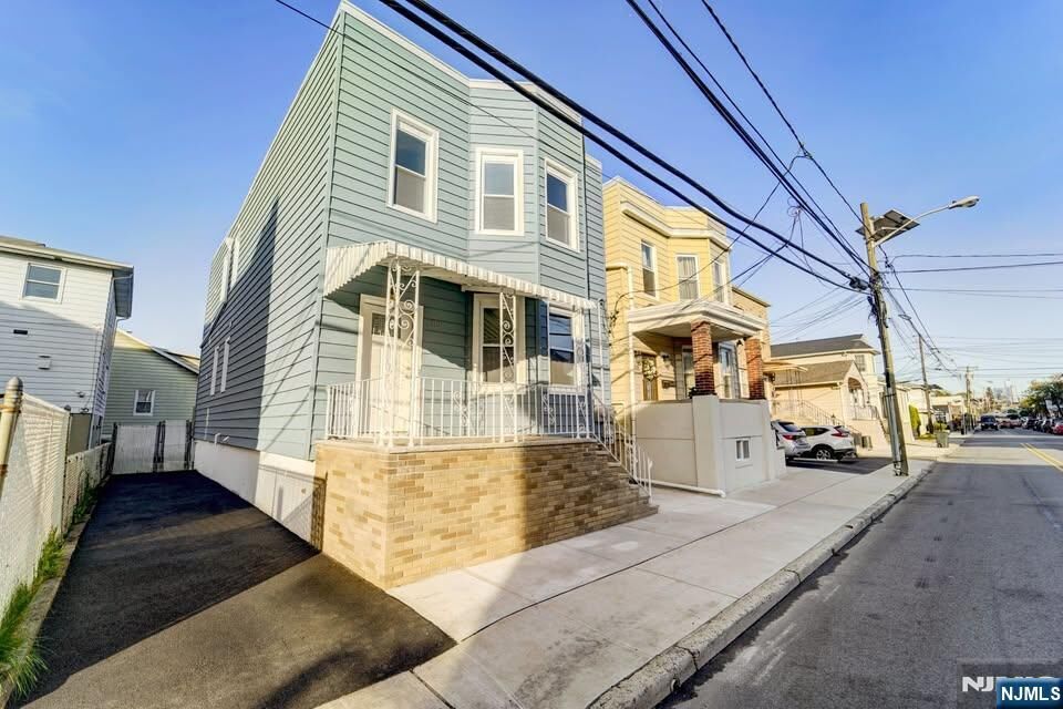 Property Photo:  170 Front Street 1  NJ 07094 