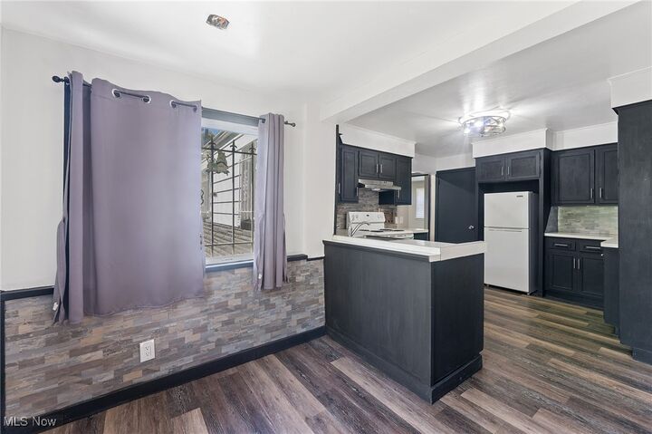 Property Photo:  2129 Tippecanoe Avenue  OH 44509 