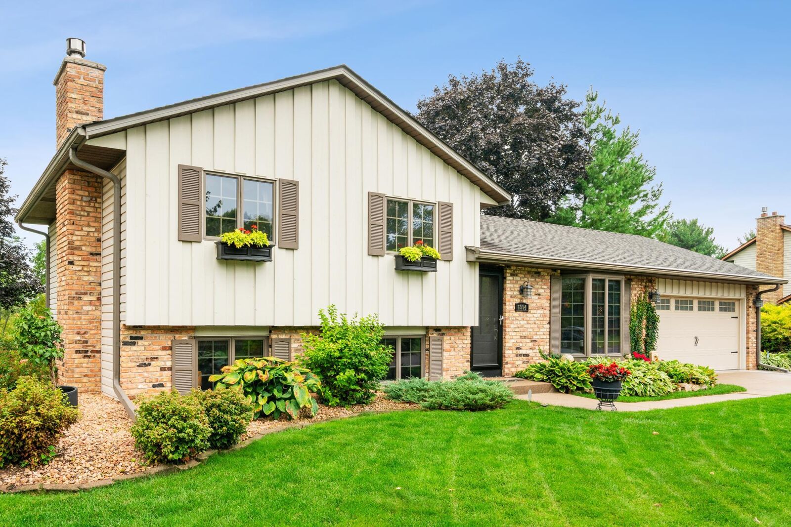 Property Photo:  6904 Innsdale Avenue S  MN 55016 