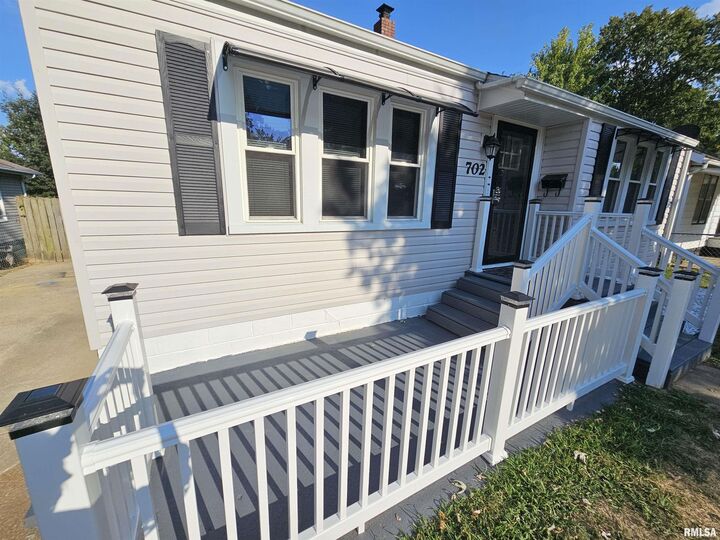 Property Photo: 702 S 25th Street IL 62864