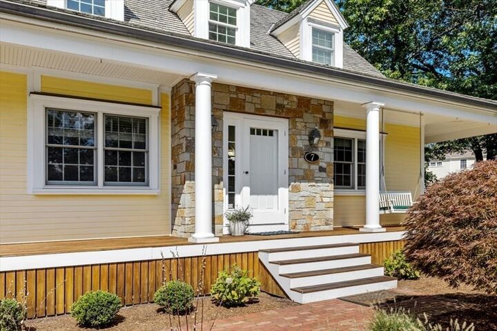 Property Photo:  7 Stevens Way  MA 02043 