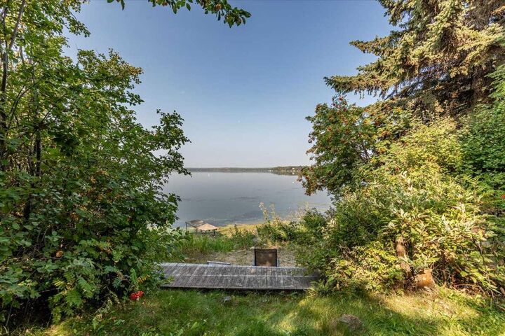 Property Photo: 60 Beach Avenue AB T0C 2C0