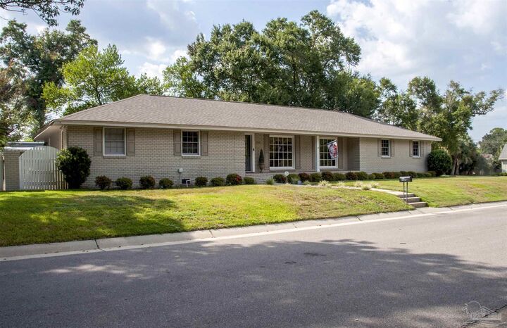 1515 N B St  Pensacola FL 32501 photo