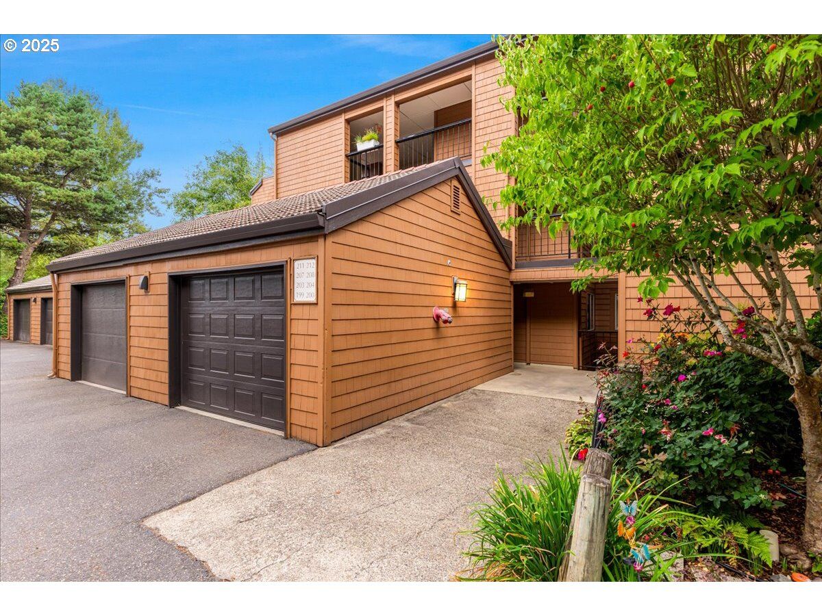 Property Photo:  203 Oswego Summit  OR 97035 