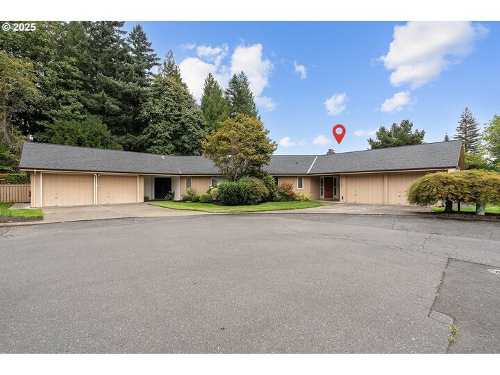 Property Photo:  7375 SW Eastmoor Ter  OR 97225 
