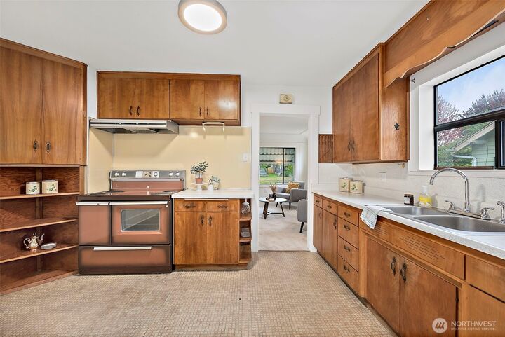 Property Photo: 4325 S D Street WA 98418