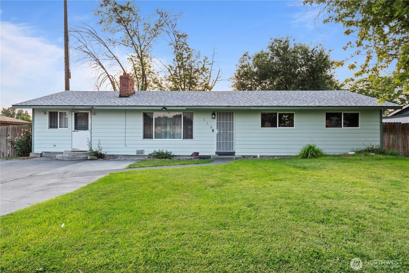 Property Photo: 518 S 5th Avenue WA 99344