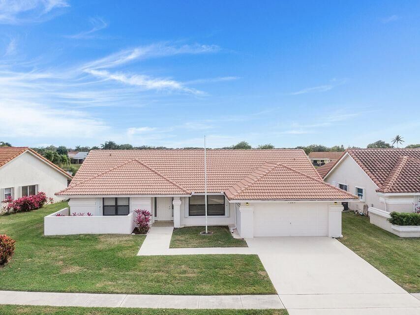 Property Photo:  9525 El Clair Ranch Rd Road  FL 33435 