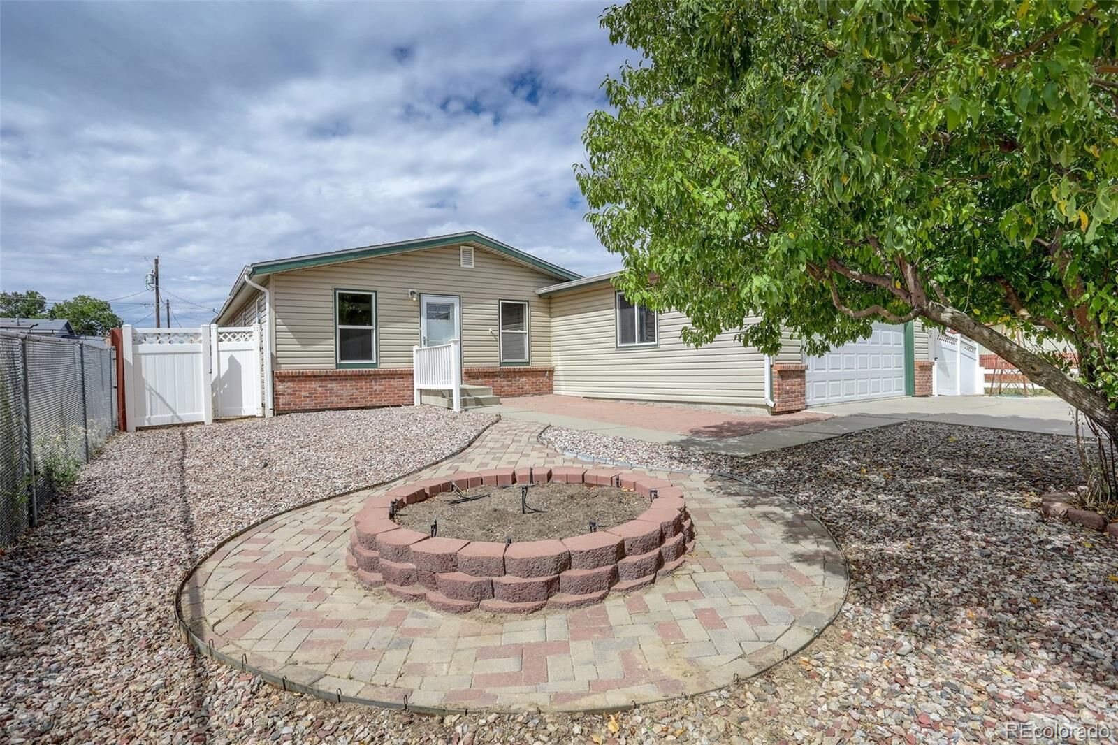 Property Photo:  725 2nd Street  CO 80102 