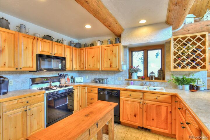 Property Photo:  812 High Point Drive  CO 80424 