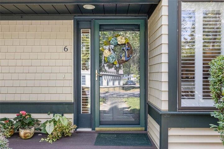 Property Photo:  6 Pendleton Place  RI 02882 