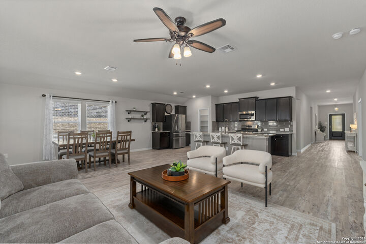 Property Photo: 6215 Carriage Cape TX 78261