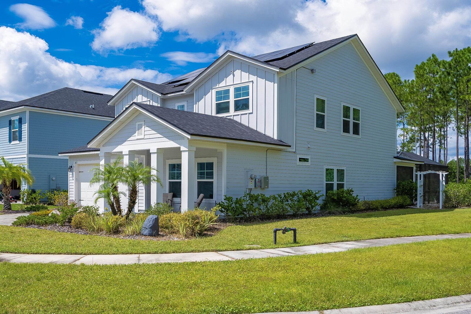 Property Photo: 685 Watervale Dr FL 32092