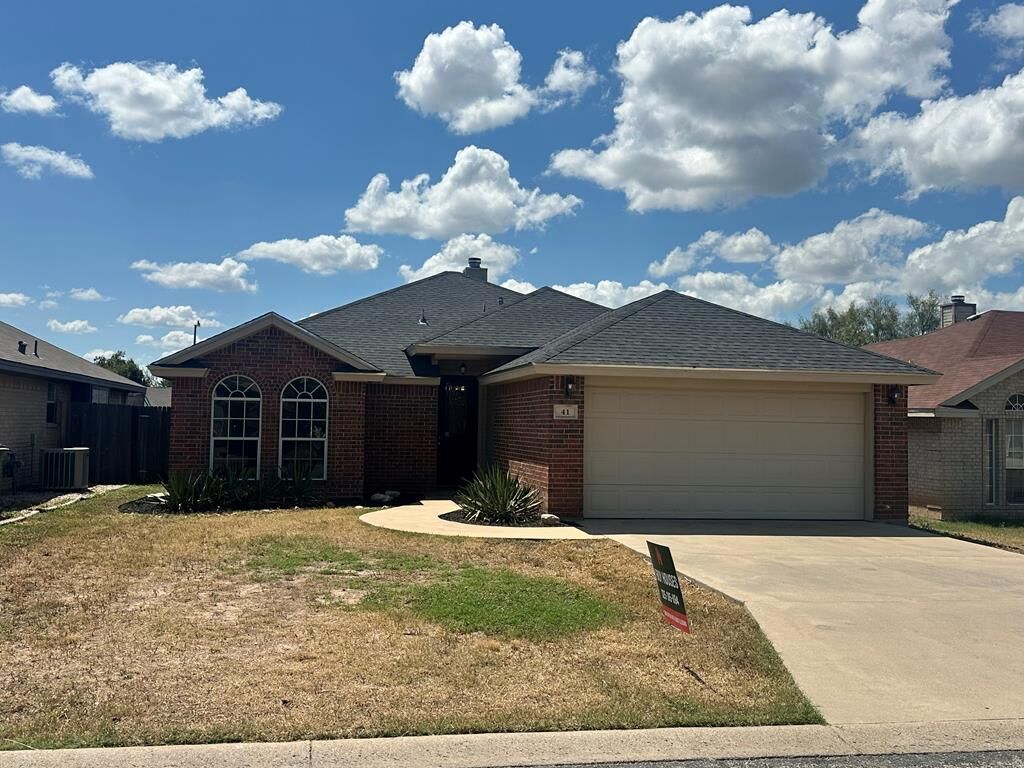 Property Photo: 41 Amberwood Dr TX 76904