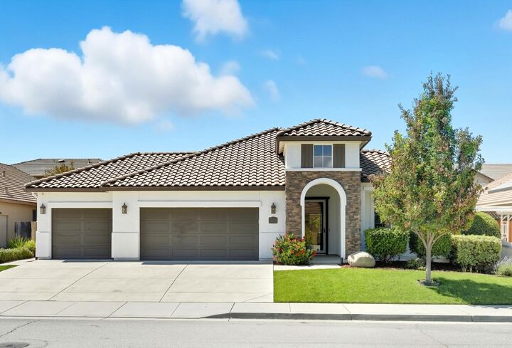 1900 Monte Vista Drive  Hollister CA 95023 photo