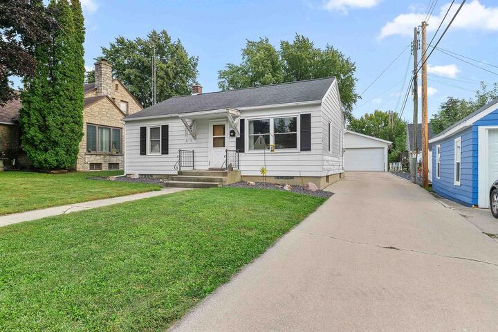 709 West Jefferson Street  Waupun WI 53963 photo