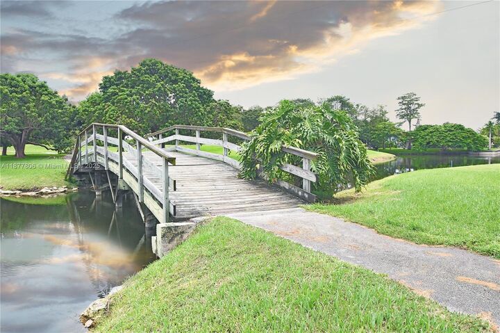 5203 Avocado Dr  Tamarac FL 33319 photo