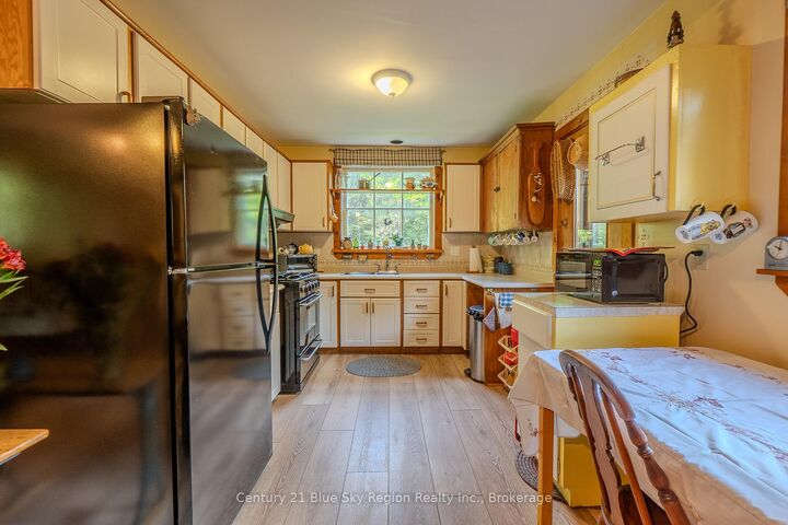 Property Photo:  435 Lees Road  ON P1B 8G4 