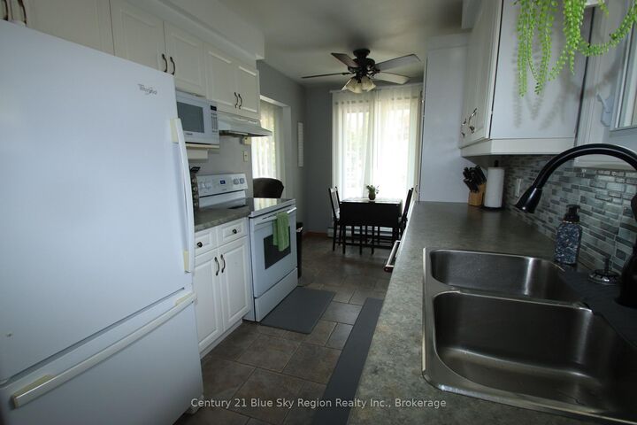 Property Photo:  51 Rosedale Court  ON P1A 3W1 
