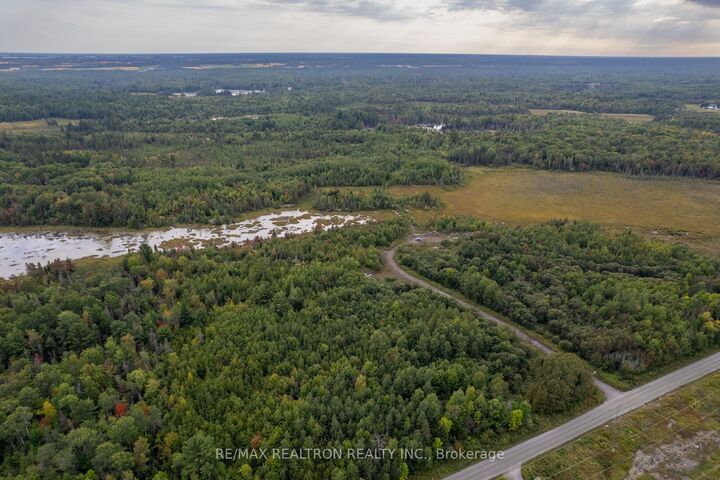 Photo de la propriété:  Lot 7 Con 6 Labrosse Road W  ON P0H 2M0 