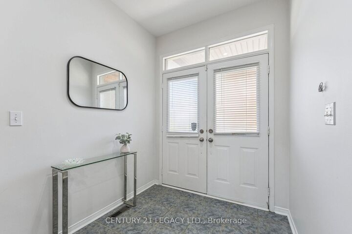 Property Photo:  52 Pennyroyal Crescent  ON L6S 6J7 