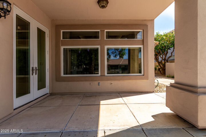 Property Photo:  5812 W Del Lago Circle  AZ 85308 