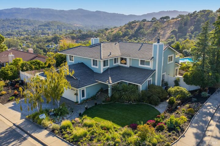 Property Photo: 16 Fontana Court CA 94945