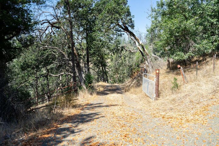 Property Photo:  6583 St Helena Road  CA 95404 