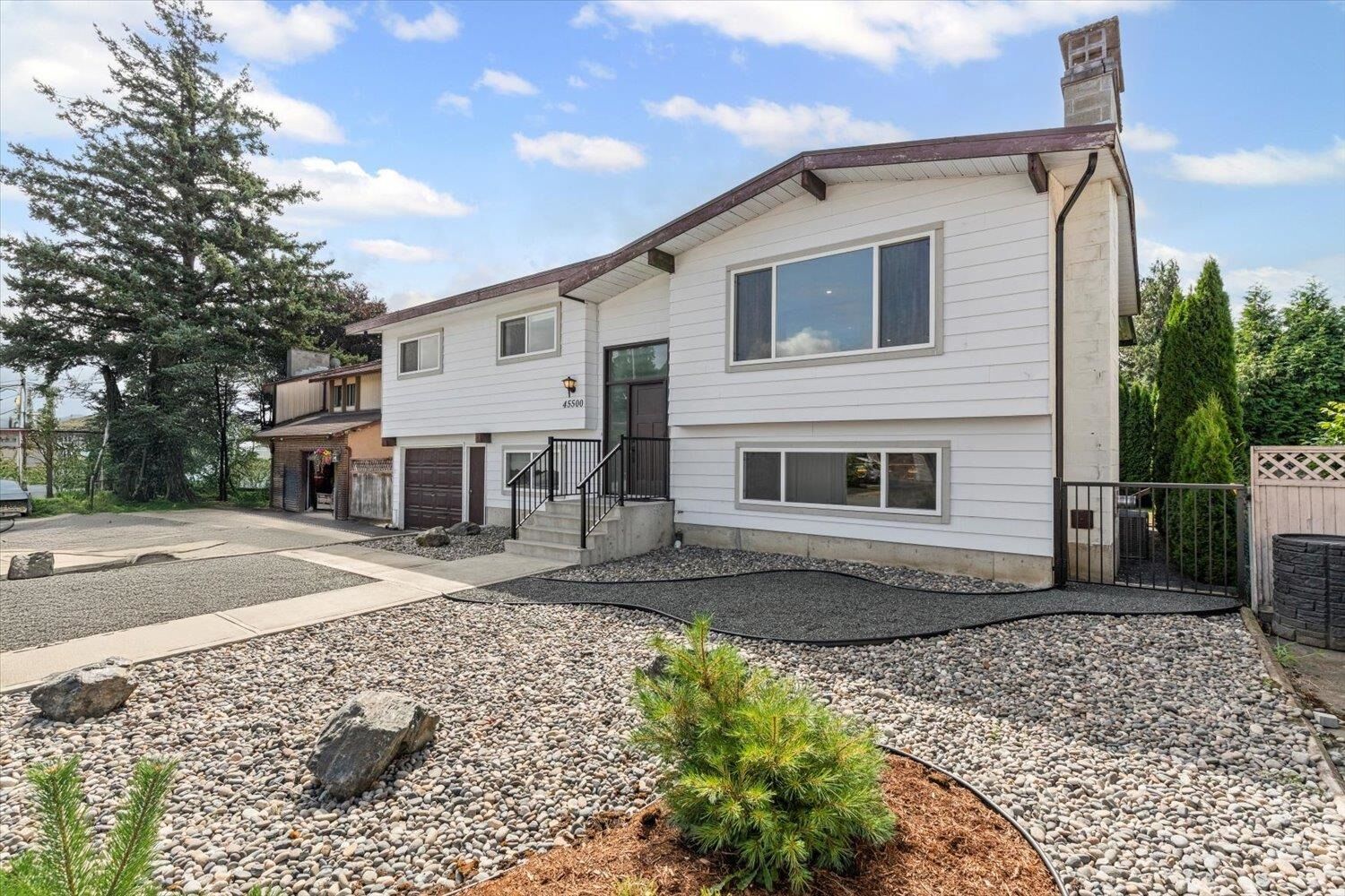 Photo de la propriété: 45500 Concord Avenue BC V2R 2N7