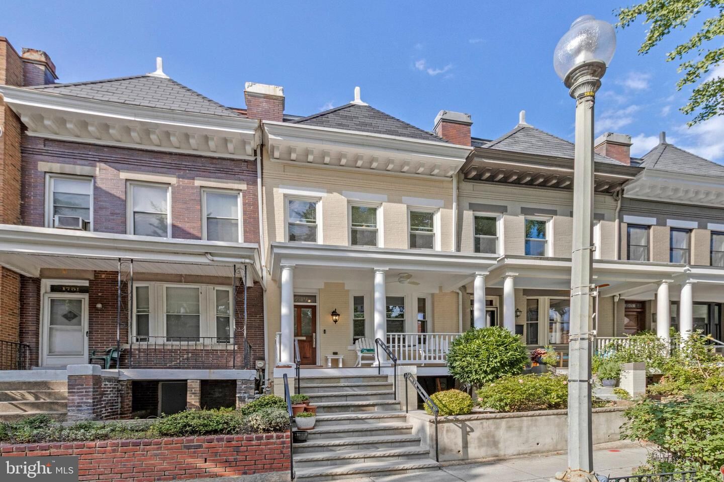 Property Photo:  1749 Swann Street NW  DC 20009 