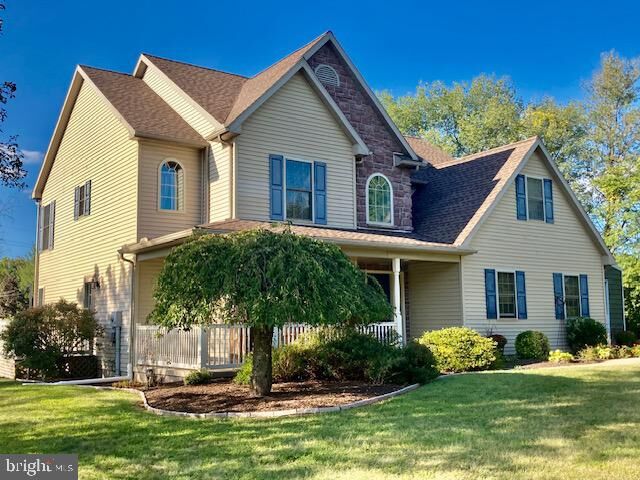 Property Photo: 125 Brunners Grove Road PA 17569