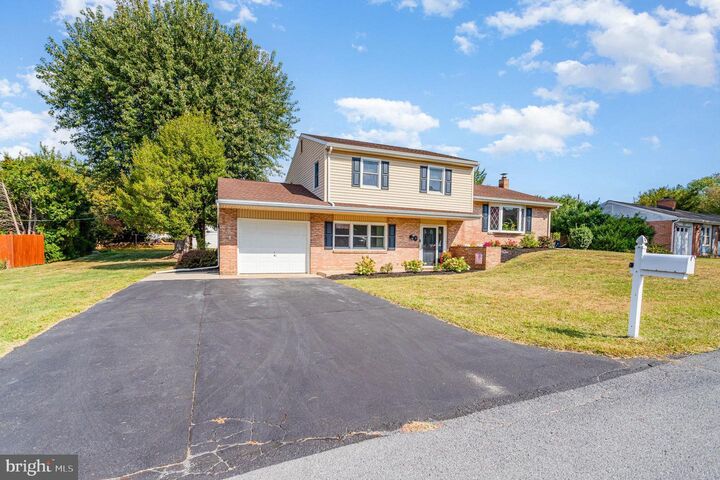 Property Photo:  4 Big Horn Avenue  PA 17055 