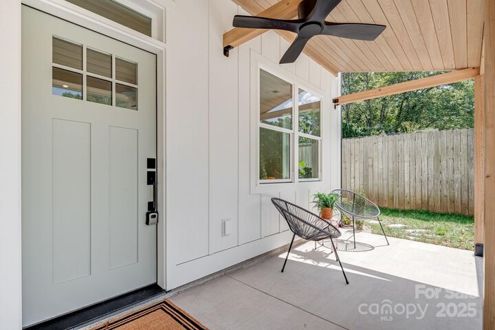 Property Photo:  302 State Street  NC 28806 