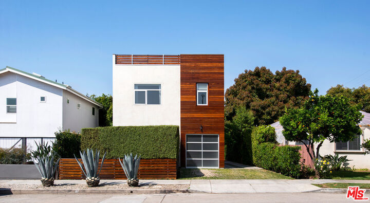 Property Photo:  2013 Federal Ave  CA 90025 