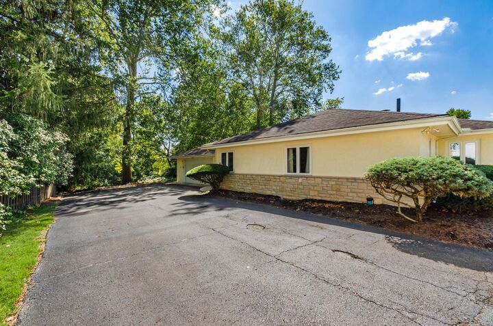 Property Photo: 2457 Brookwood Road OH 43209